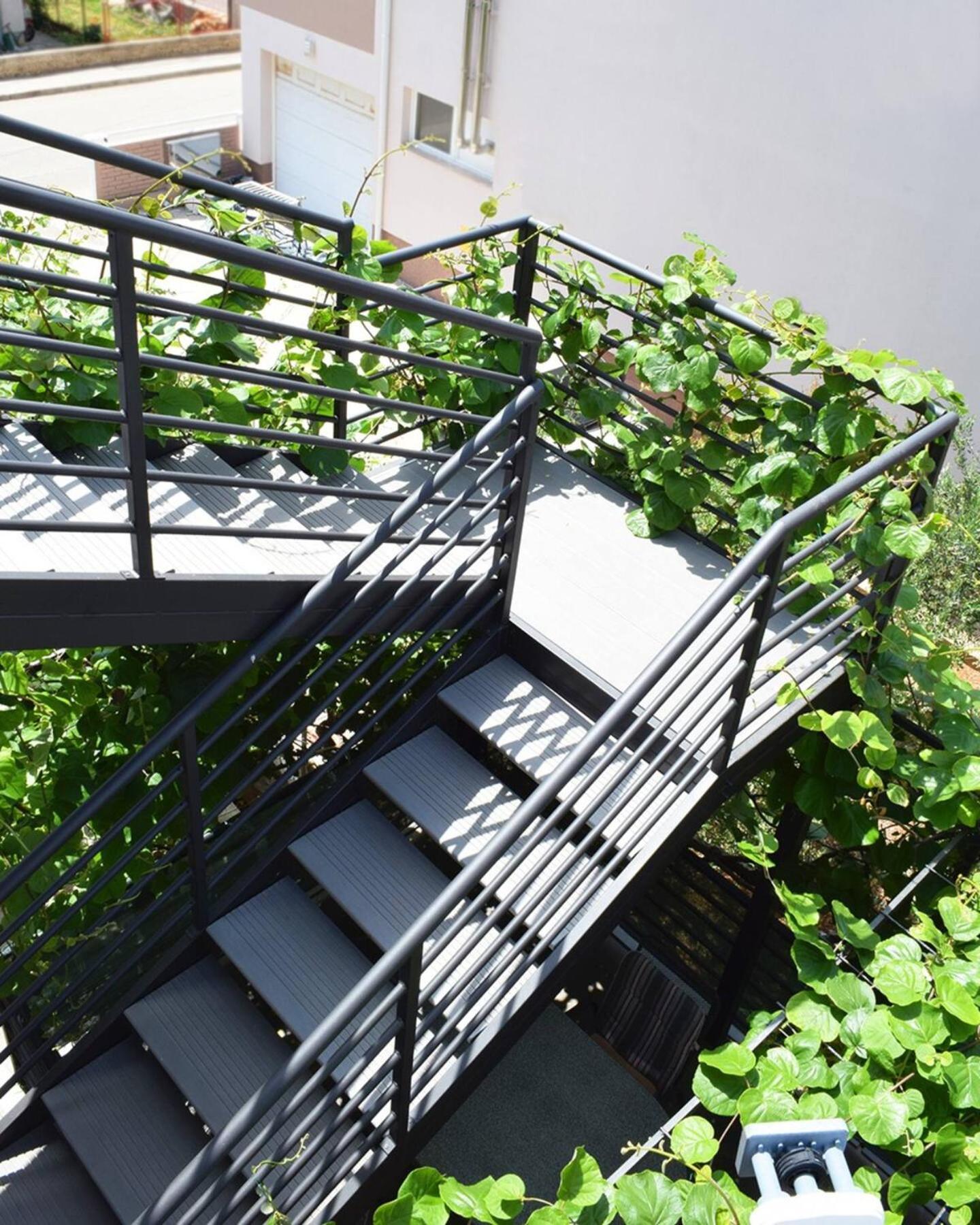 Prekrasan Sa Kaminom Appartement
